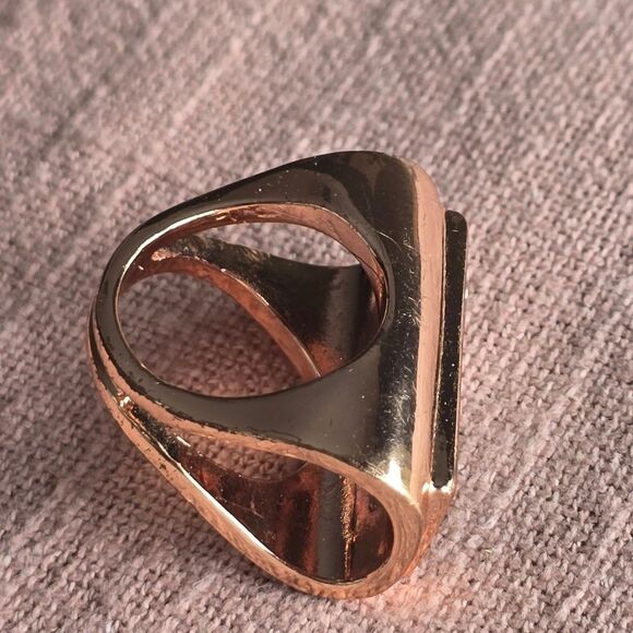 Gold Statement Ring with Clear Gemstone - Picture 4 of 5